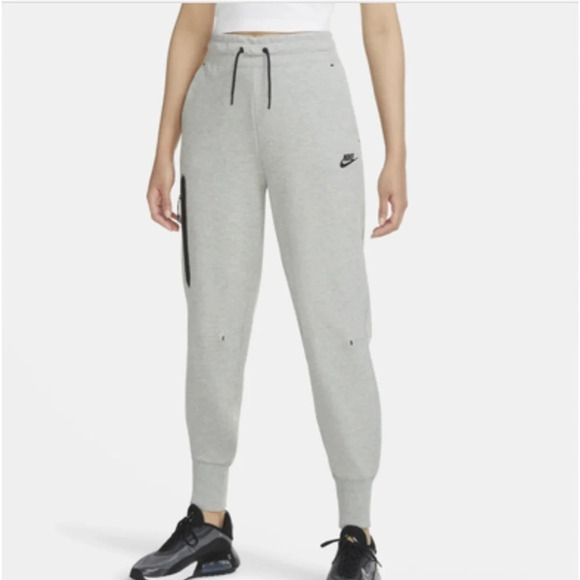 Nike Sportswear Womens XL NSW Tech Fleece Sweatpants Joggers Gray Grey Sweats - Picture 1 of 10